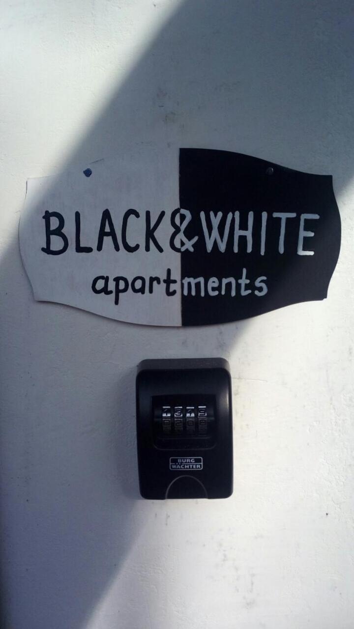 Black & White Apartments - White Eğri Dış mekan fotoğraf